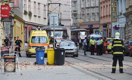 V Pekaské ulici v Olomouci se 24. srpna odpoledne sesula ást zdiva jednoho z...
