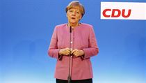 Angela Merkelov na jednn strany CDU v rovm blejzru