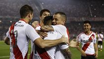 Fotbalisté River Plate slaví výhru v Copa Sudamericana.