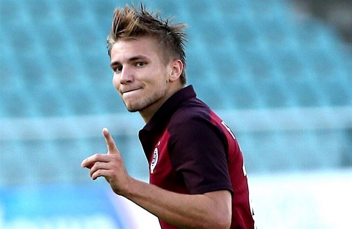 Martin Frýdek si koleno poranil na reprezentaním tréninku bez cizího zavinní.