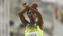 Etiopan Feyisa Lilesa a jeho gesto.