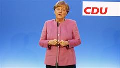 Angela Merkelová na jednání strany CDU v rovém blejzru