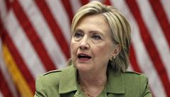 Clintonovou ek dal vyetovn. FBI prozkoum nov objeven unikl e-maily