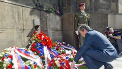 Vzpomínky na boj eskoslovenských parautist se zúastnil mimo jiné prezident...