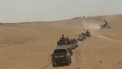 Turecká armáda zahájila boje v Sýrii proti Islámskému státu.