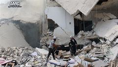 Pi dvou útocích zahynulo nejmén 35 civilist