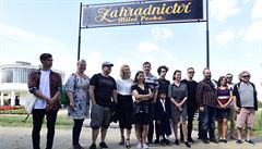 Re�isér Jan H�ebejk s herci p�edstavuje svou trilogii Zahradnictví.