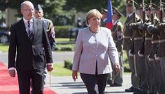 Angela Merkelová ped Úadem vlády.