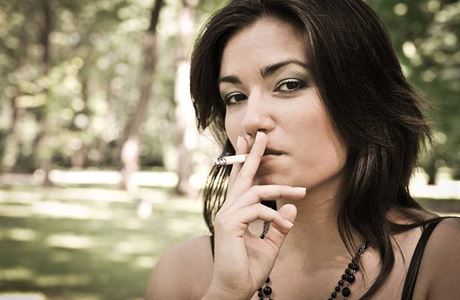 Kuřák se bez cigaret mizerně cítit nemusí, pro většinu je ale odvykání  problém | Zdraví | Lidovky.cz