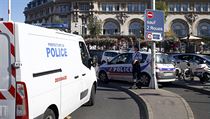 Policist likviduj bombu na ndra v Lyonu.