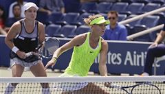 Lucie afáová a Bethanie Matteková-Sandsová v semfinále US Open.