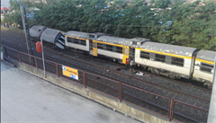 Vykolejený vlak ve španělském města Vigo.