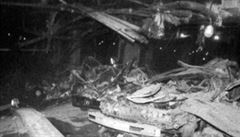 Zniená podzemní gará po výbuchu bomby ve WTC v roce 1993.