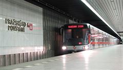 Souprava metra M1 od spolenosti Siemens jezdí v Praze na lince C.