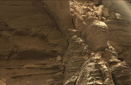 Nejnovj snmky Marsu od Curiosity: skalnat vbky v regionu "Murray...