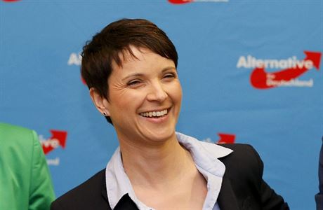 Pedsedkyn Frauke Petryová jako symbol vzestupu pravicové populistické strany.