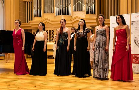 Závrený koncert absolvent interpretaních kurz 2015 a 2016 v Litni v rámci...