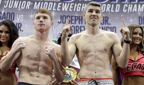 Váení k zápasu Canelo Alvarez vs. Liam Smith.