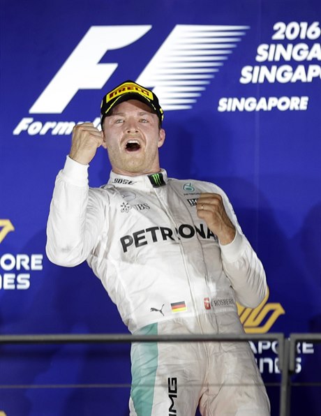 Nico Rosberg slaví.