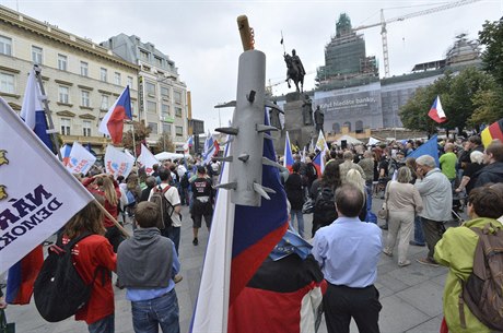 V horní části Václavského náměstí v Praze se 17. září sešli odpůrci islámu na...