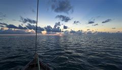 Rybolov pi západu slunce. Dhiffushi, sevení Male atol,