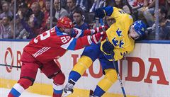 Nikita Zajcev a Carl Soderberg v souboji na Svtovém poháru v zápase Rusko vs....