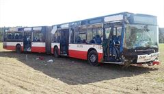 U Doubrav�an na Kolínsku havaroval 11. zá�í linkový autobus.