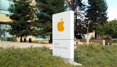 ZPISNK ZE SILICON VALLEY: Zasekl se Apple v nekonen smyce?
