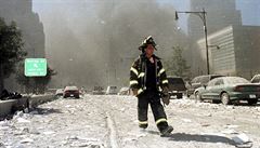 11. září 2001. Hasič před zříceným WTC | na serveru Lidovky.cz | aktuální zprávy