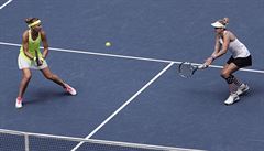Lucie afáová ovládla na US Open spolu s Ameriankou  Mattekovou-Sandsovou...