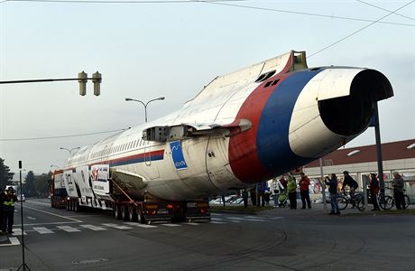 Bval letoun vldn letky Tu-154 projdl 25. z Otrokovicemi.
