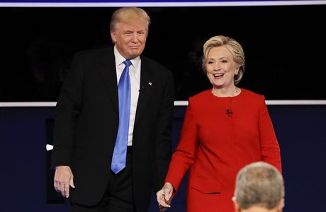 Trump s Clintonovou scházejí z jevit po své první prezidentské debat.