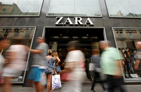 Zara specializující se na prodej rychlé módy pedstavila minulý týden adu...