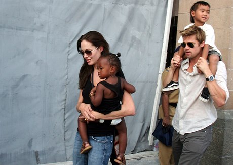 Brad Pitt a Angelina Jolie s dtmi