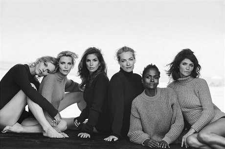 Modelky Eva Herzigová, Nadja Auermannová, Cindy Crawfordová, Tatjana Patitzová,...