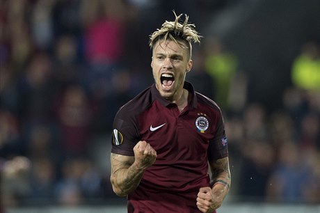 AC Sparta Praha - Inter Milán.Václav Kadlec se raduje ze druhého gólu v síti...