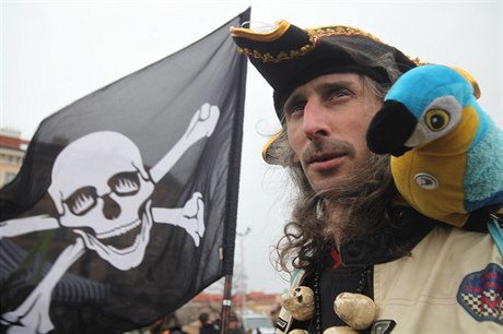 Piráti chtjí svobodu surfování na internetu