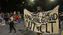 V americkm Charlotte se opt protestovalo proti policejnmu nsil vi...