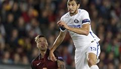 Václav Kadlec st�ílí první branku zápasu.