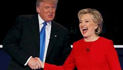 Donald Trump s Hillary Clintonovou si potřásli rukou před začátkem ostře...