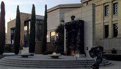 Stanfordova univerzita se chlubí unikátní sbírkou soch Augusta Rodina.