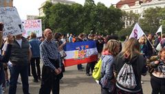 Odpůrci islámu se sešli v Praze na náměstí Míru, aby podpořili hnutí Úsvit a... | na serveru Lidovky.cz | aktuální zprávy