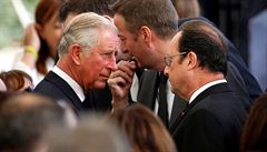 Princ Charles a francouzský prezident Francois Hollande se úastní pohbu...