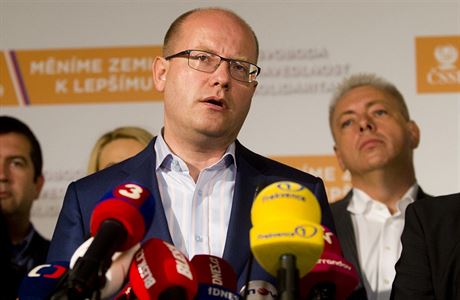 Pedseda SSD Bohuslav Sobotka na tiskové konferenci.