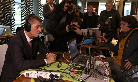 Andrej Babi ve volebním tábu Hnutí ANO