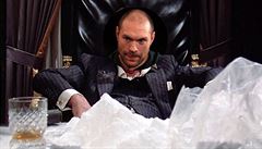 Tyson Fury na fotomontái z filmu Scarface.