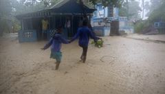 Hurikán Matthew zpsobil na Haiti niivé záplavy.