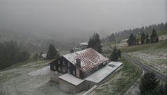 �íjnové sn�ení v Krkono�ích není nijak mimo�ádné, loni první sn�hový popra�ek...