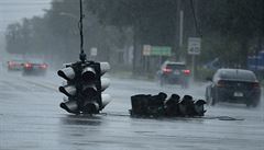 Zniené semafory hurikánem Matthew v americkém Jacksonville, Florida.