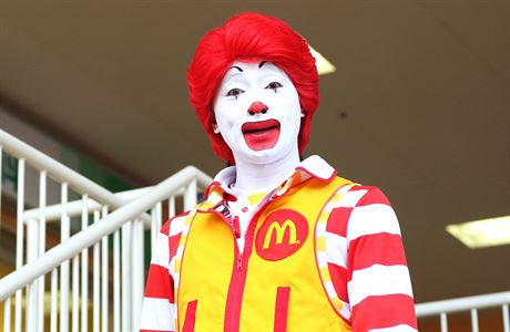 Klaun etzce rychlého oberstvení McDonalds Ronald McDonald. (Ilustraní foto)